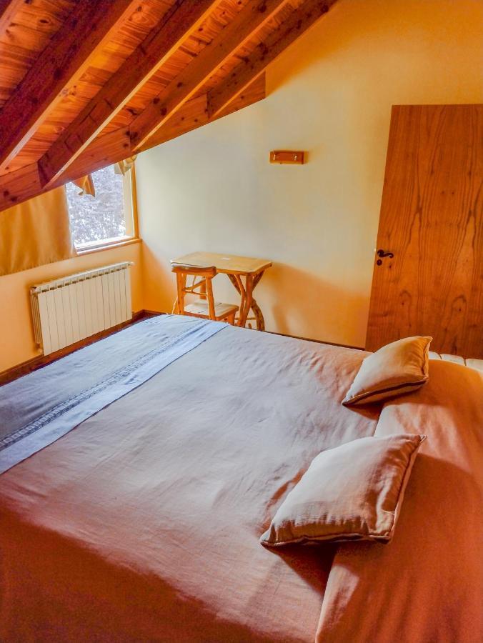 Hotel Y Cabanas Casa De Piedra Trevelín Eksteriør bilde