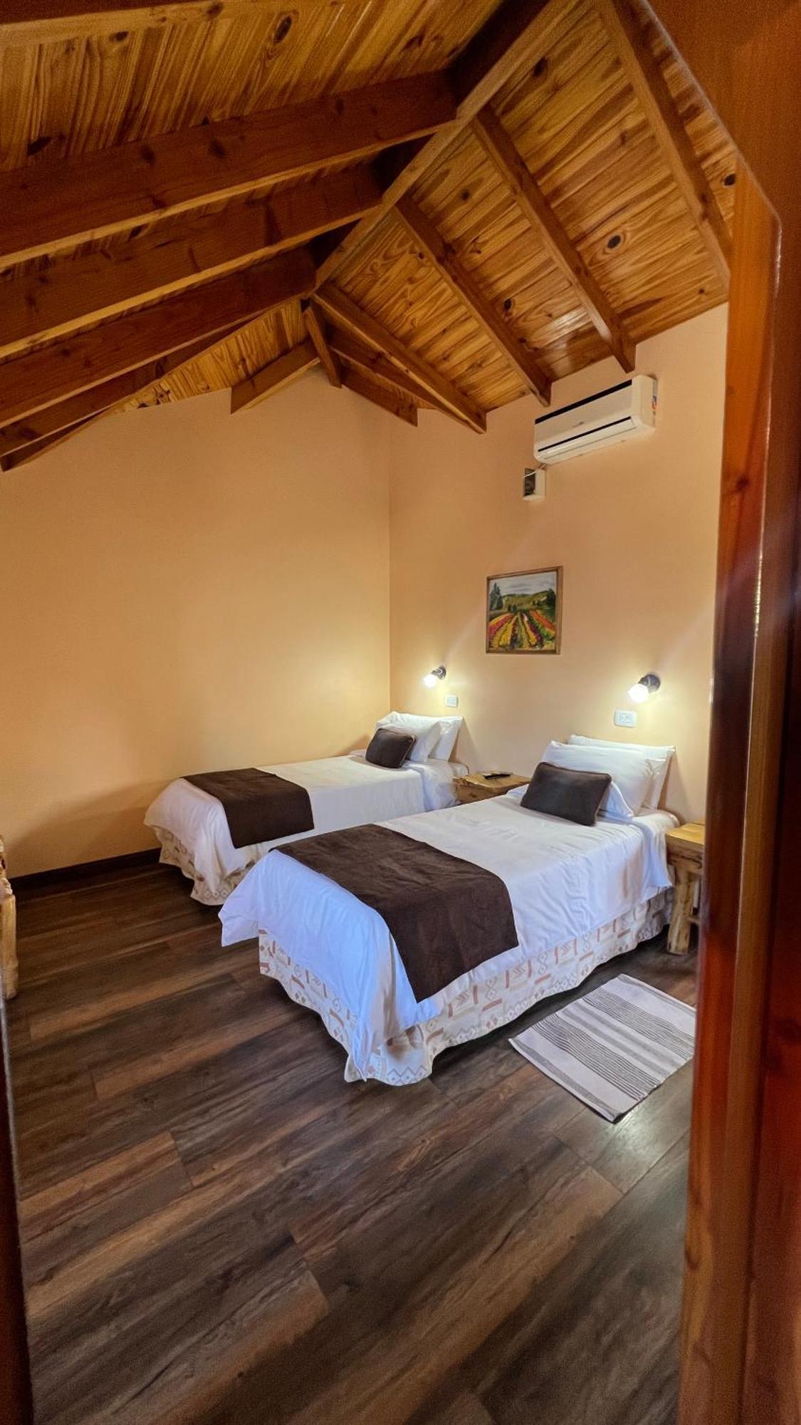 Hotel Y Cabanas Casa De Piedra Trevelín Eksteriør bilde