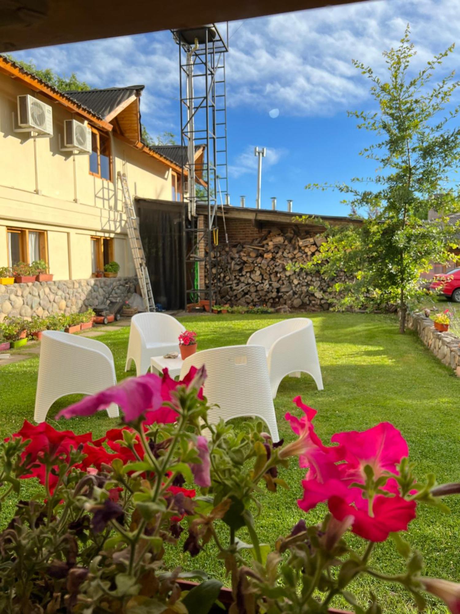Hotel Y Cabanas Casa De Piedra Trevelín Eksteriør bilde